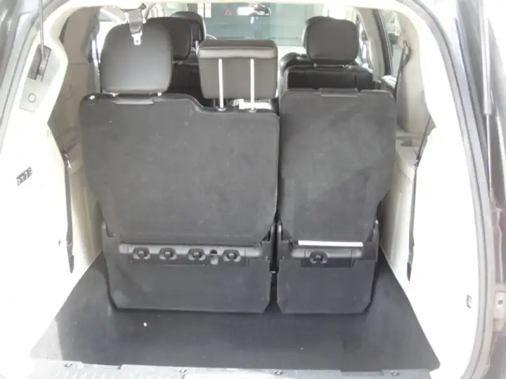 Lancia Voyager 2014, foto 11