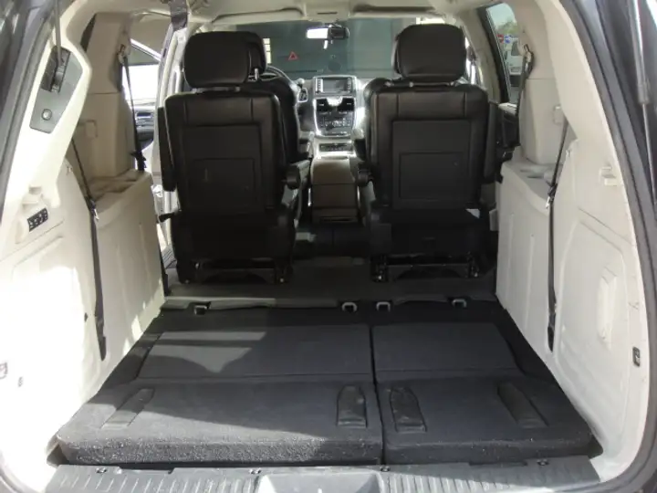 Lancia Voyager 2014, foto 12