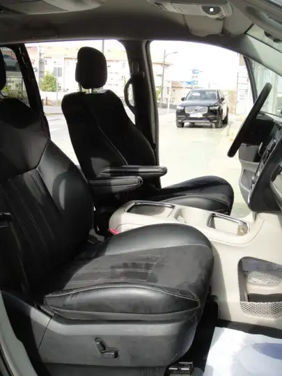 Lancia Voyager 2014, foto 8