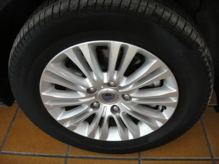 Lancia Voyager 2014, foto 14