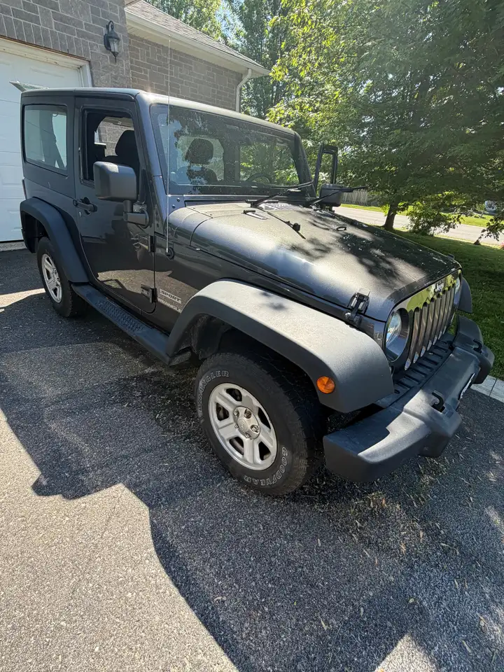 Jeep Wrangler снимка Jeep Wrangler