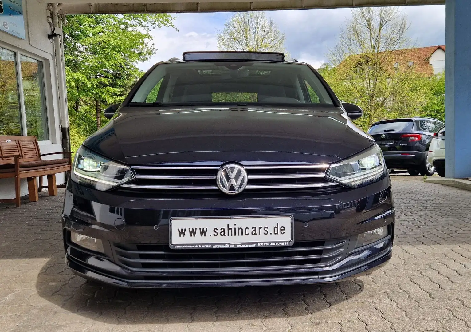 Volkswagen Touran 1.6TDI DSG LED/NAVI/SMARTLINK/AHK/PANORAM Schwarz - 2