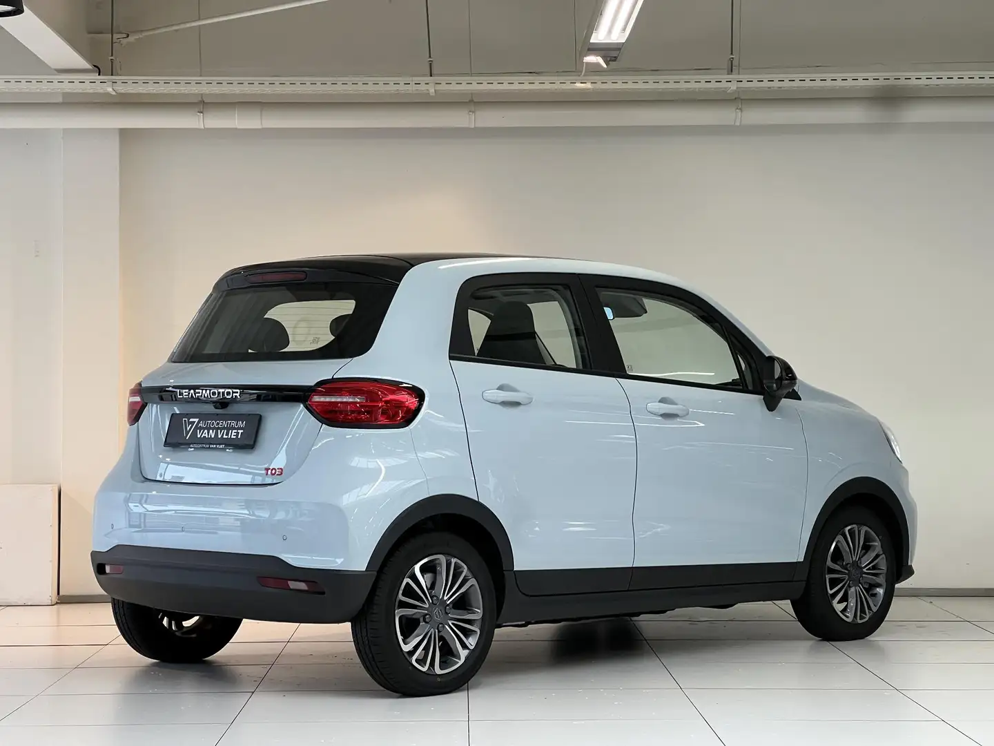 Leapmotor T03 Design 37.3 kWh | VOORRAADBONUS | Navigatie| Camer Blauw - 2