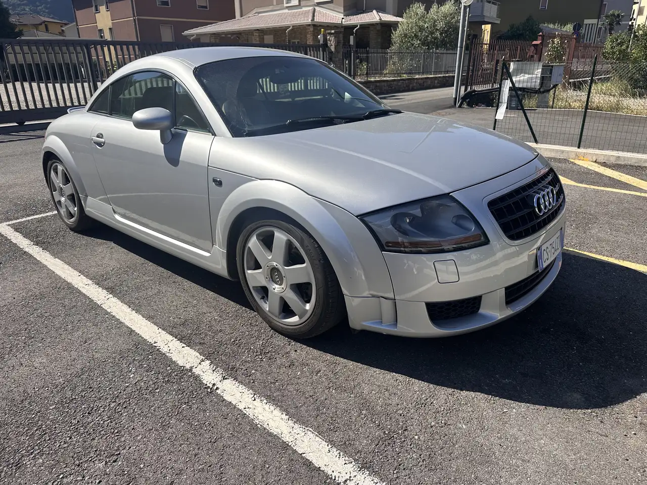 Audi TT 1.8t, foto 2