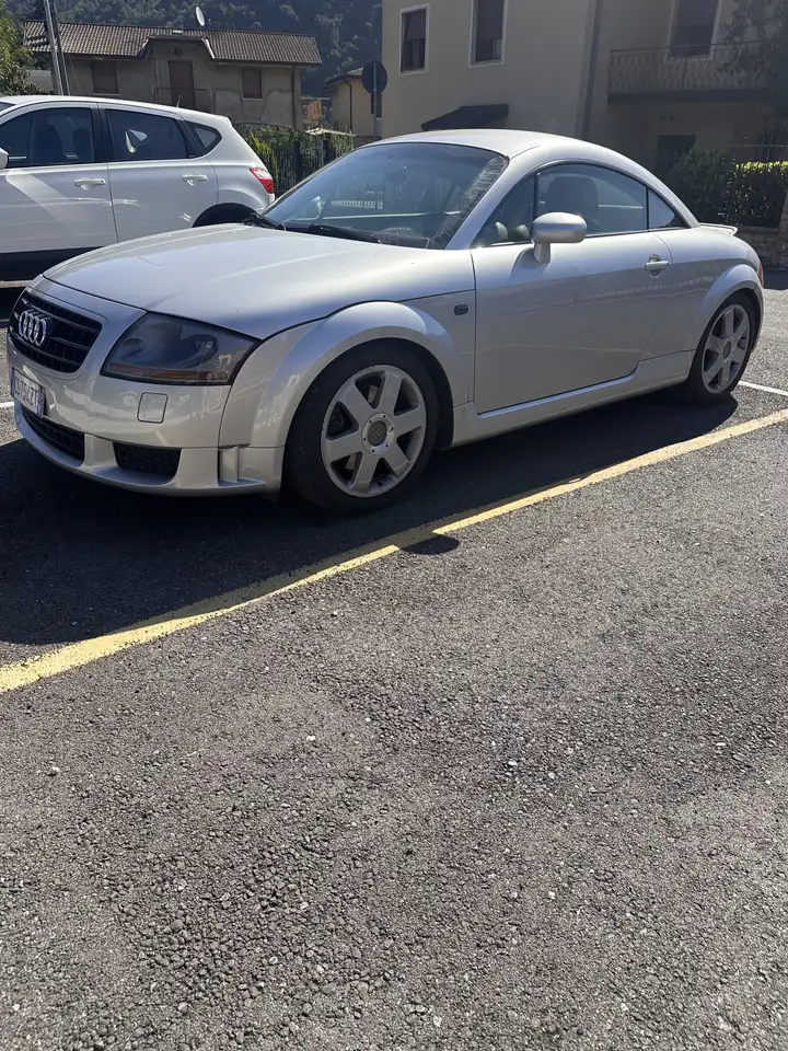 Audi TT 1.8t, foto 1