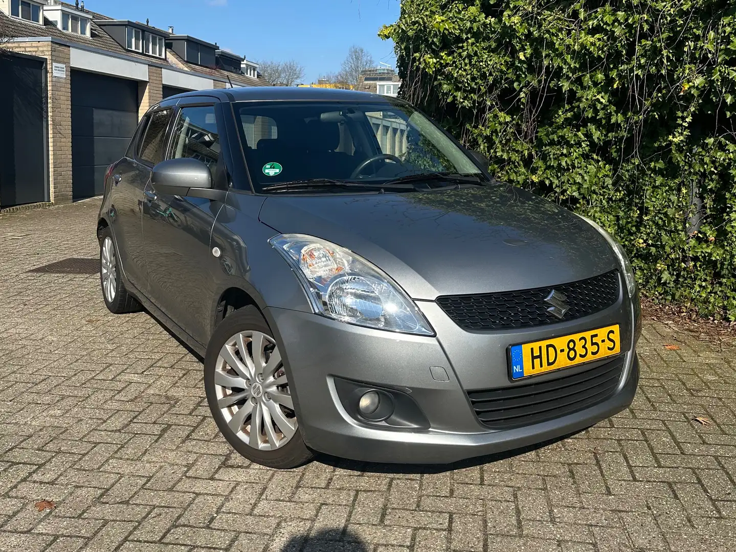 Suzuki Swift Swift 1.2 Exclusive Gris - 1