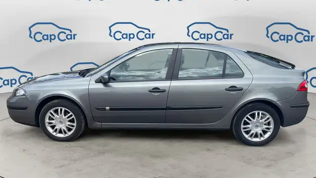 Renault Laguna view 2