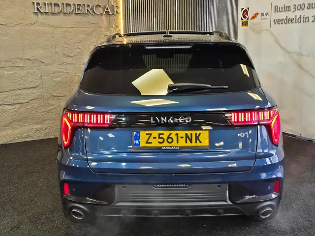 Lynk & Co 01 view 7