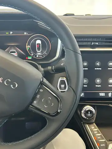 Lynk & Co 01 view 21