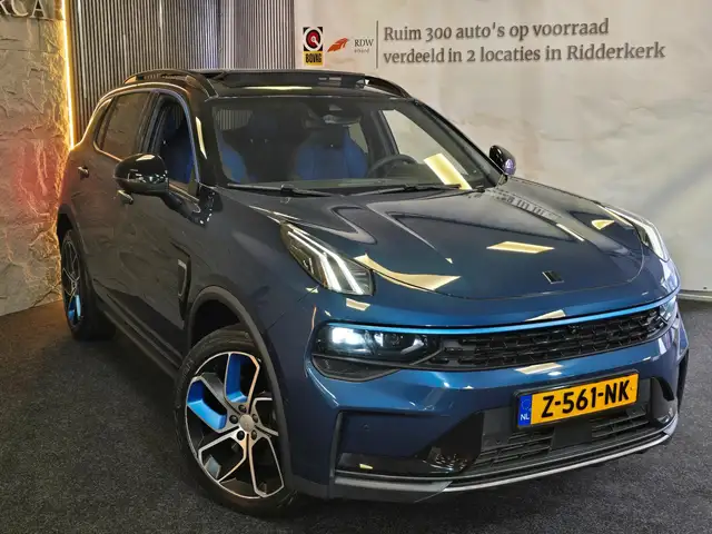 Lynk & Co 01 view 11