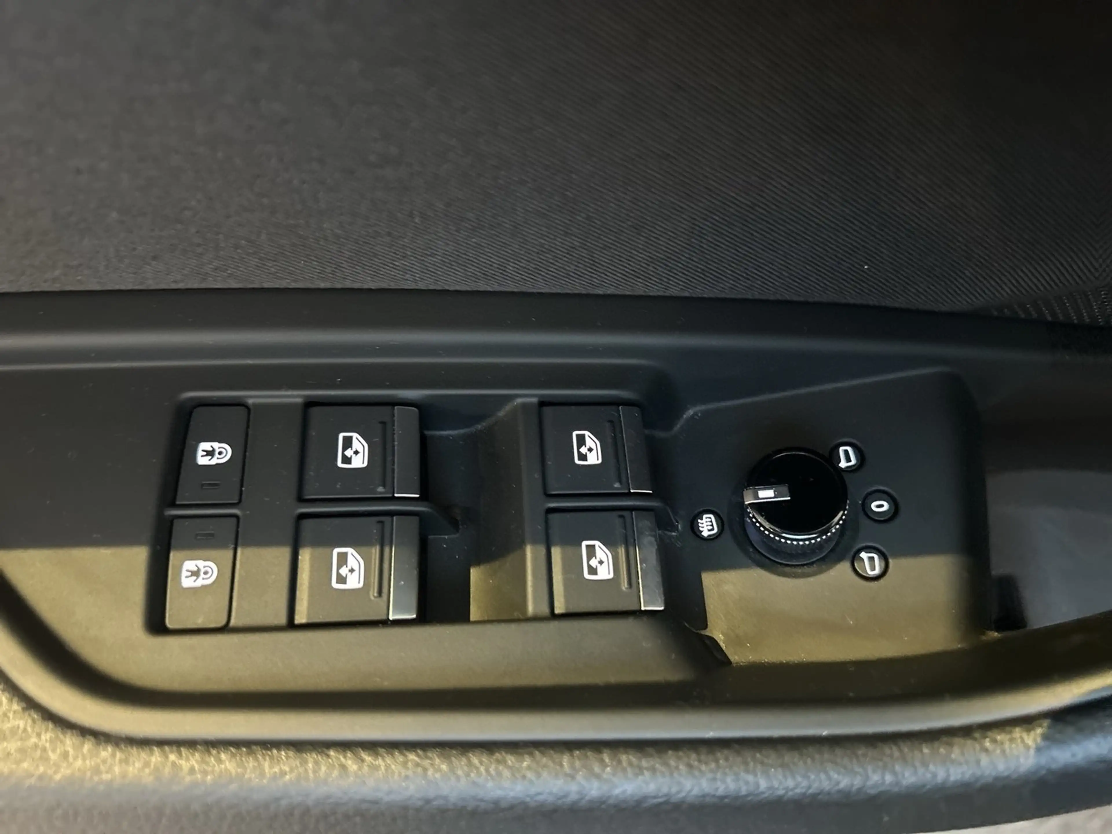 Audi Q8 50 e-tron quattro business — photo 14