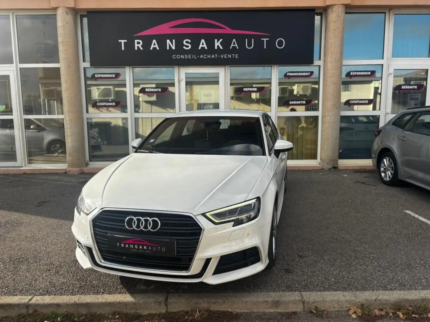 Audi A3 35 TDI 150 S tronic 7 S Line Blanc - 1