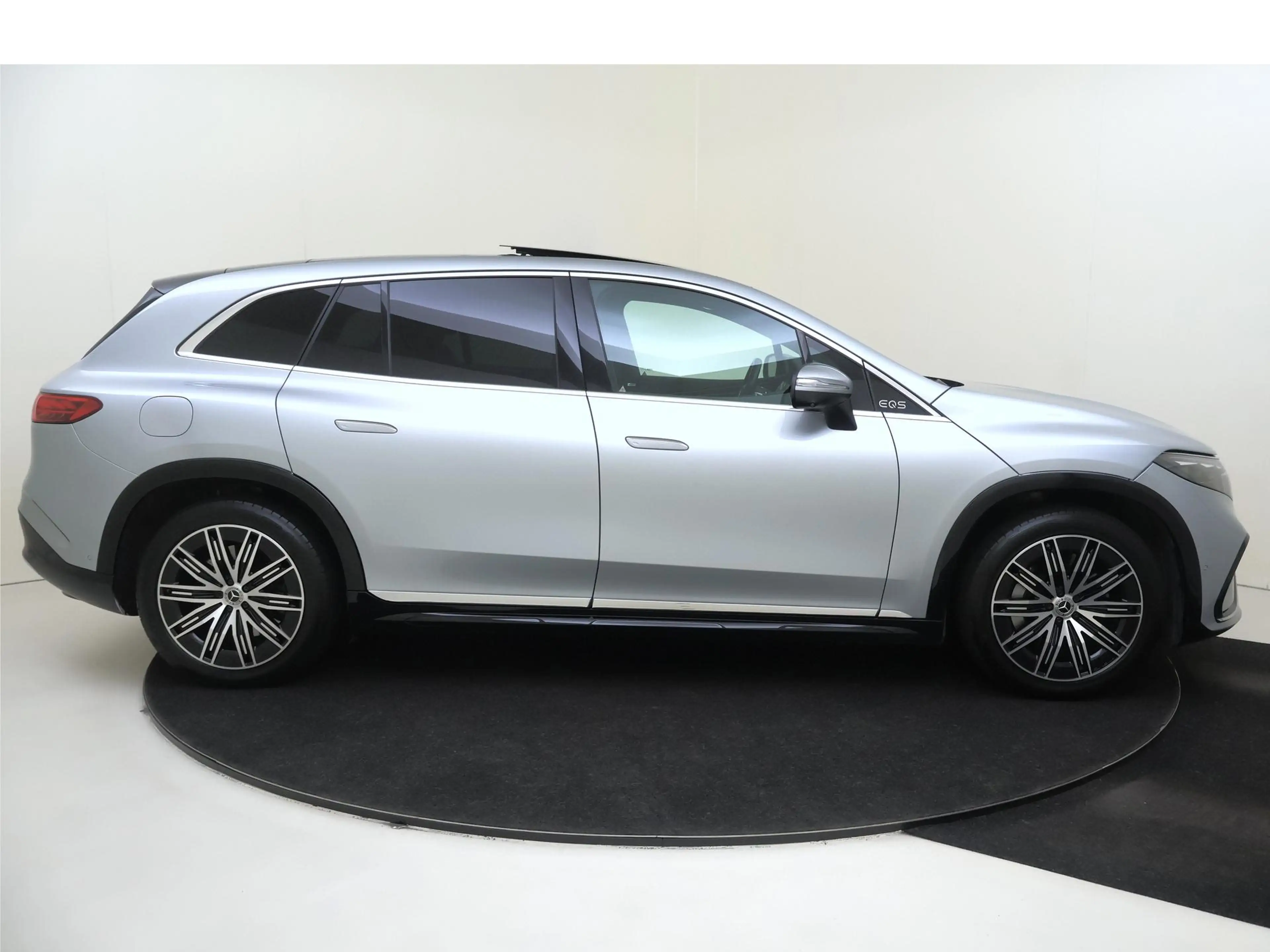 Mercedes-Benz EQS SUV 450 4MATIC AMG Line 7p 118 kWh Panoramadak / Lucht — photo 9