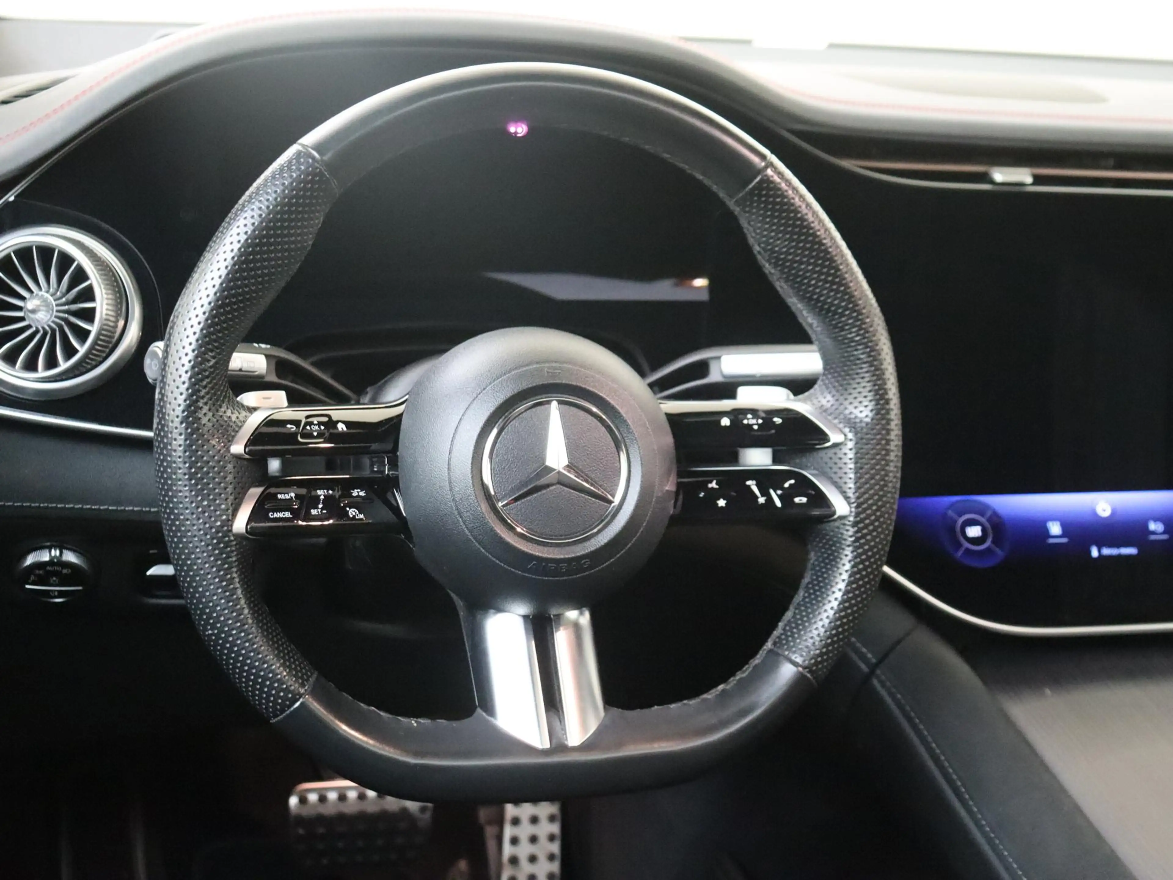 Mercedes-Benz EQS SUV 450 4MATIC AMG Line 7p 118 kWh Panoramadak / Lucht — photo 10