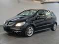 Mercedes-Benz B 180 BlueEFFICIENCY Edition 1.Hand TÜV 05/2027" Schwarz - thumbnail 1