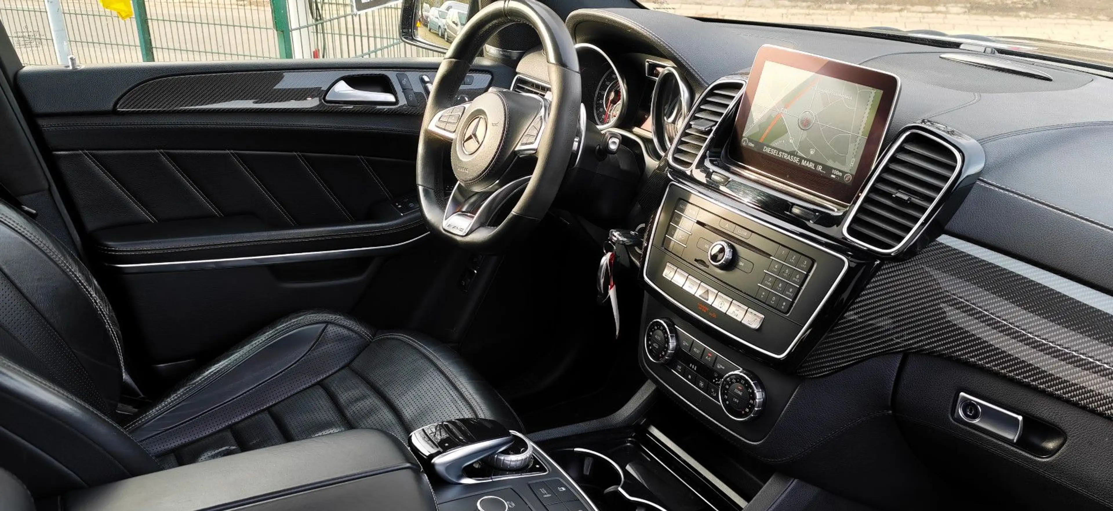 Mercedes-Benz GLS 63 AMG AMG #Pan#360#DISTR#H&K#CARBON#Distr#4SHZ — photo 9