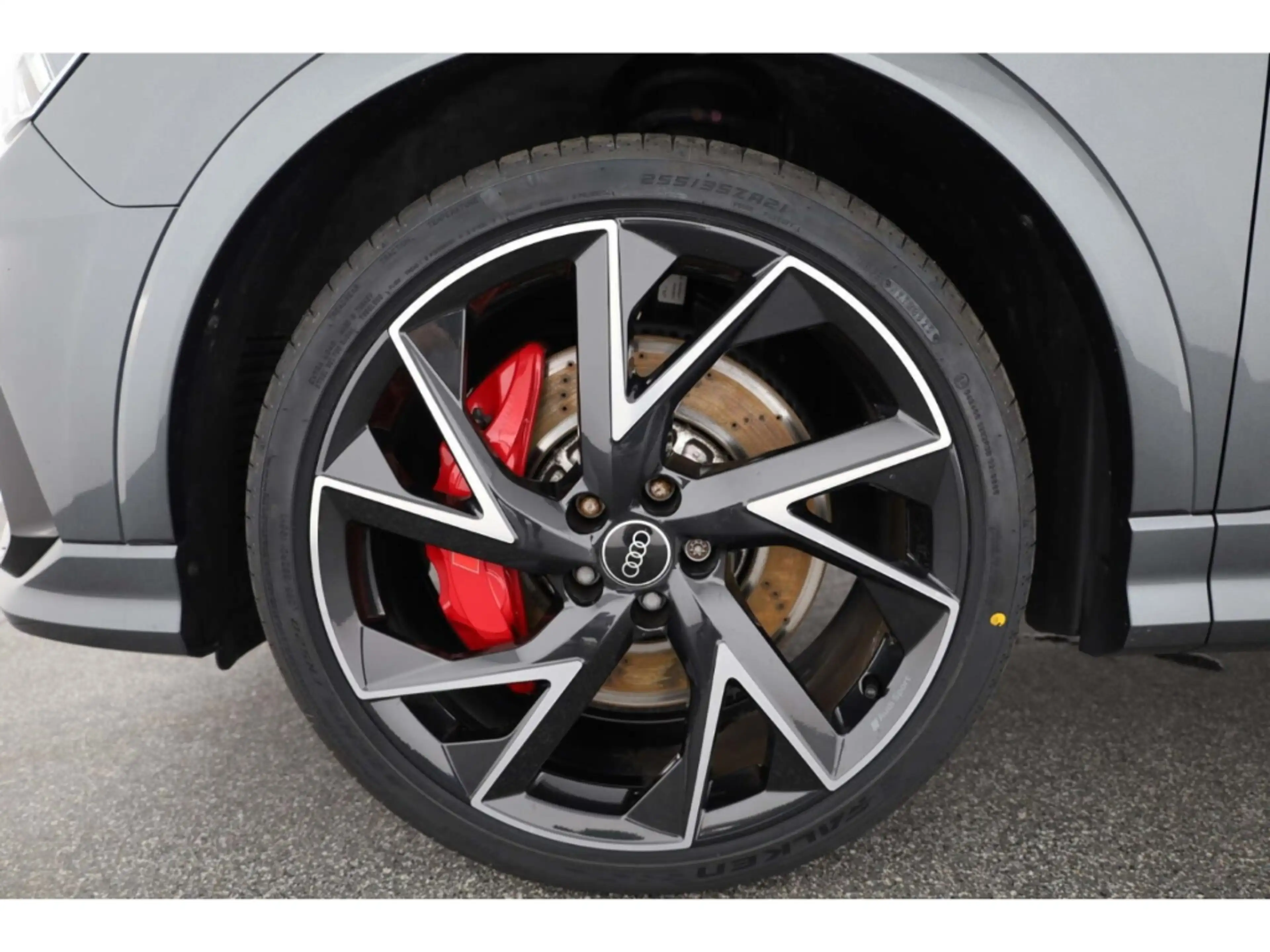 Audi RS Q3 TFSI quattro 280kmh/Matrix/21''/Leder/Sonos — photo 8