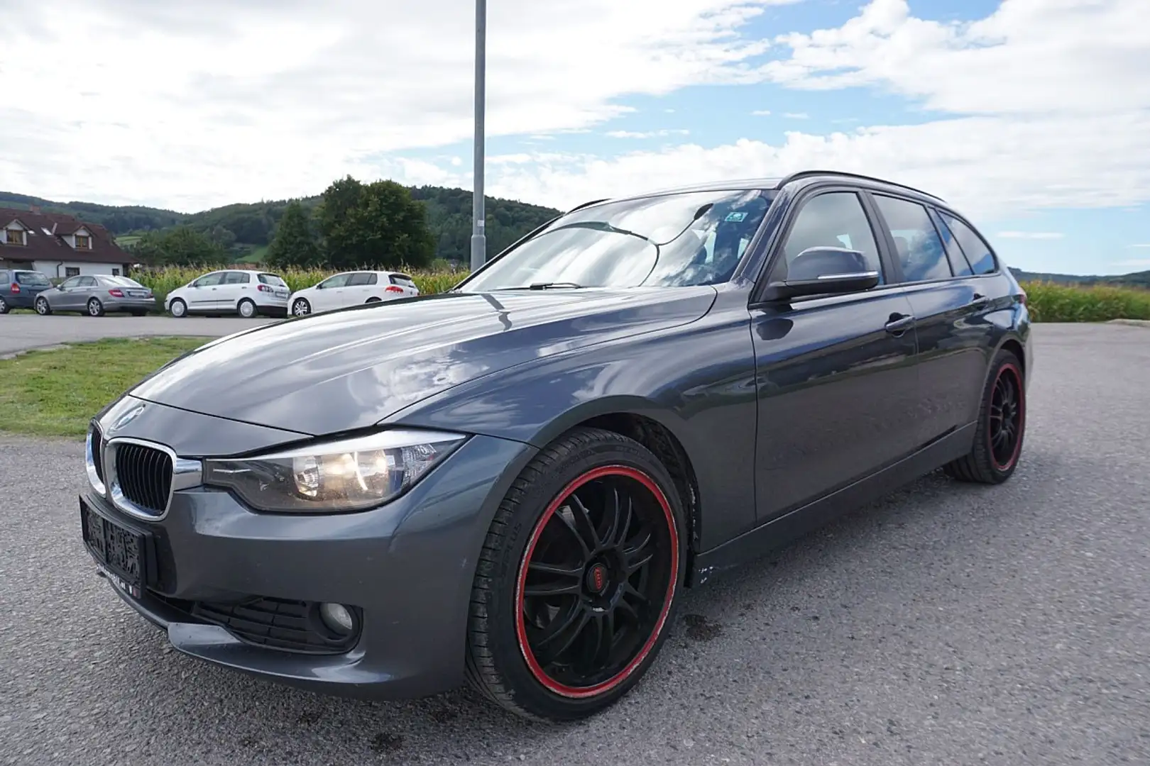 BMW 318 3er-Reihe Kombi Diesel (F31) Touring Grau - 2