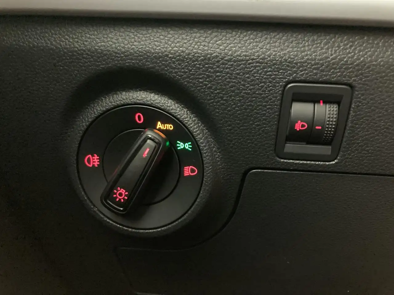 SEAT Arona 1.0 TSI Move! Navi, миниатюра 26