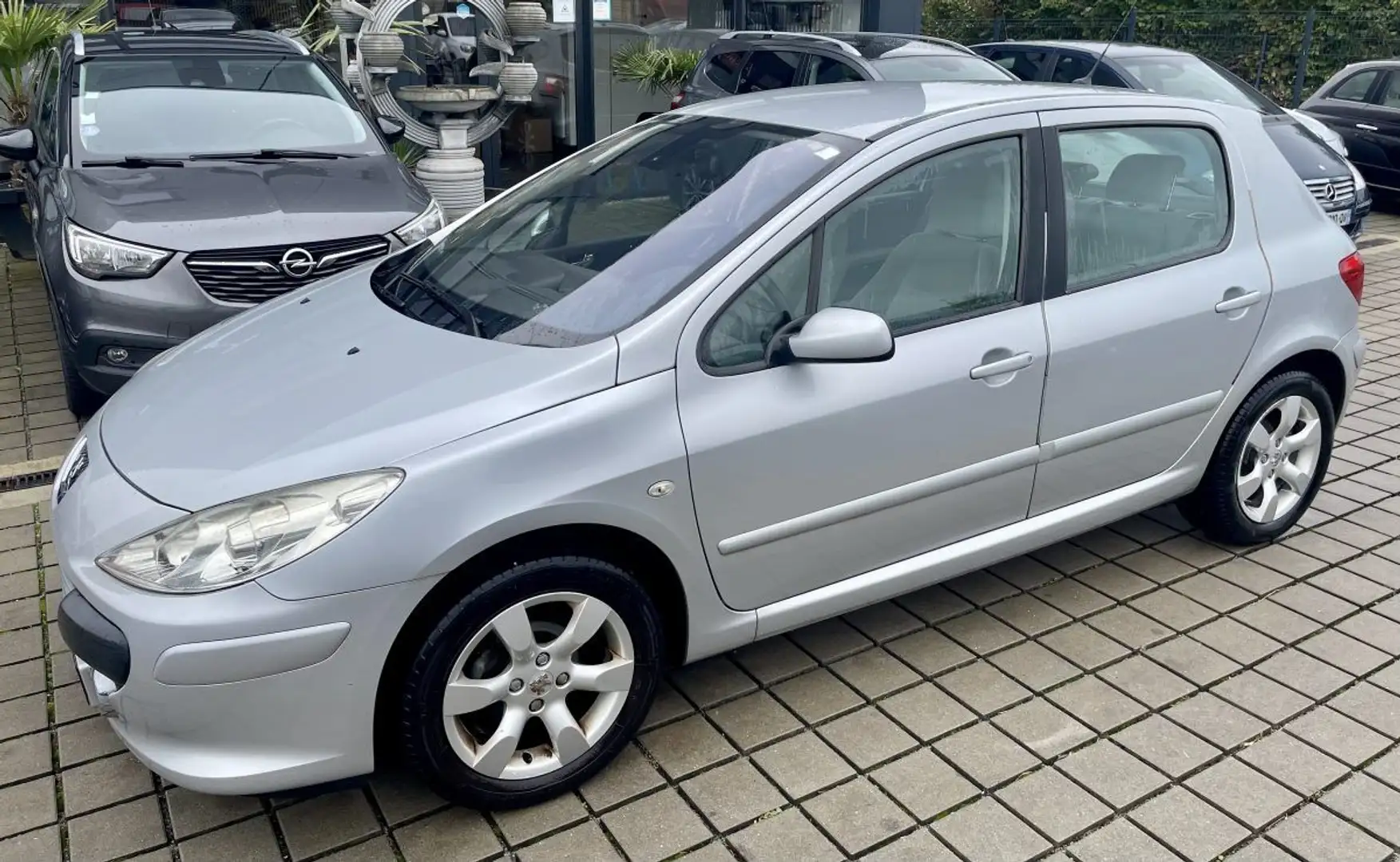 Peugeot 307 1.6E 16V CONFORT PACK Gris - 2