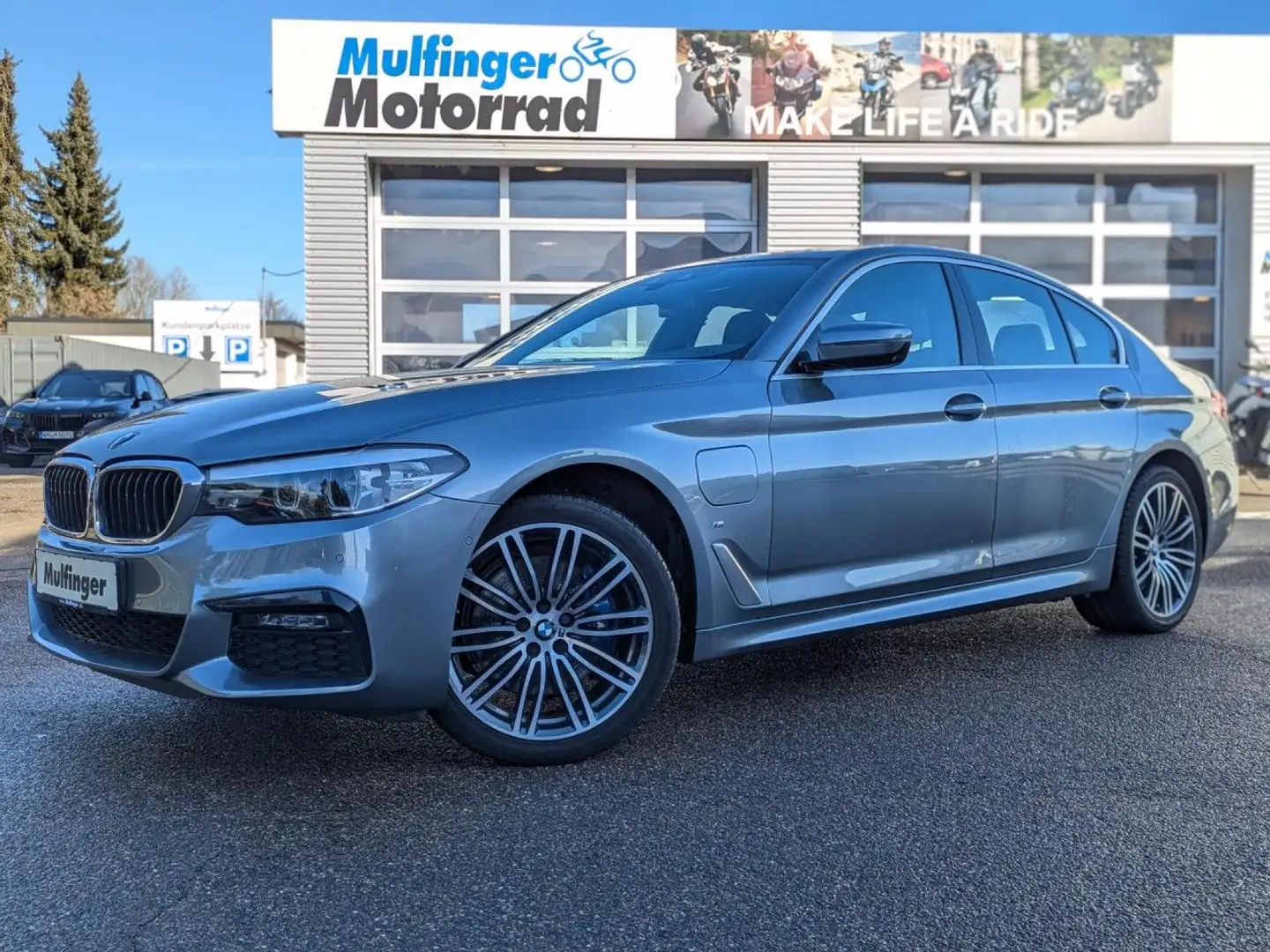 BMW 530 e xDr.M Sport Leder SuView.LiveNavi Park+ 19" Bleu - 2