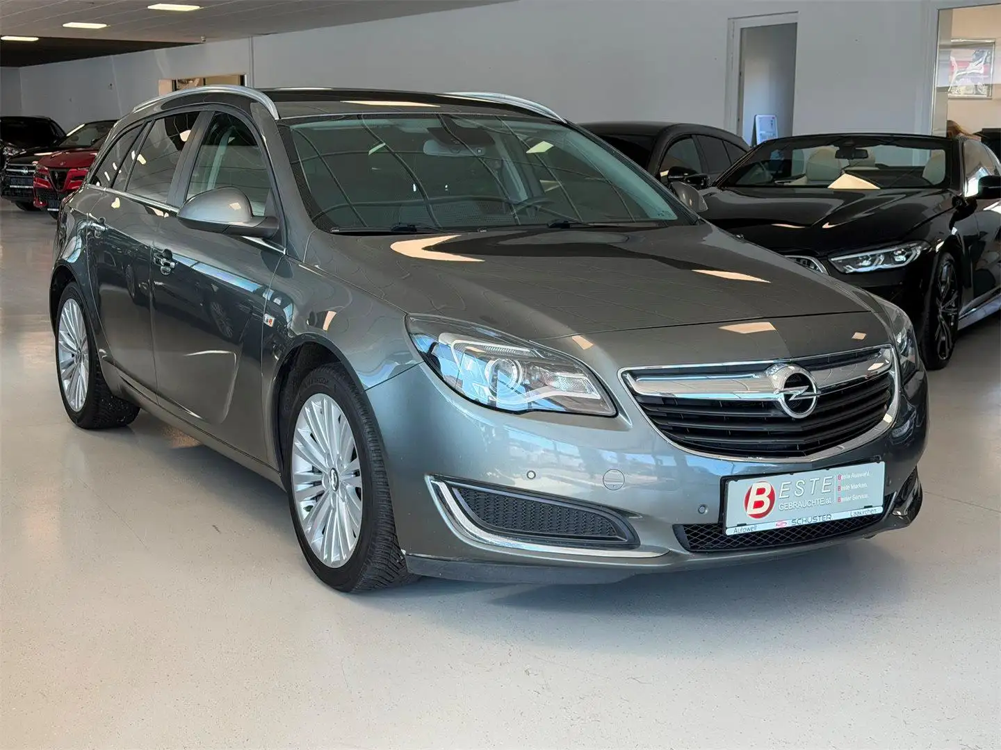Opel Insignia Sports Tourer  1,6 CDTI Edition Grau - 1