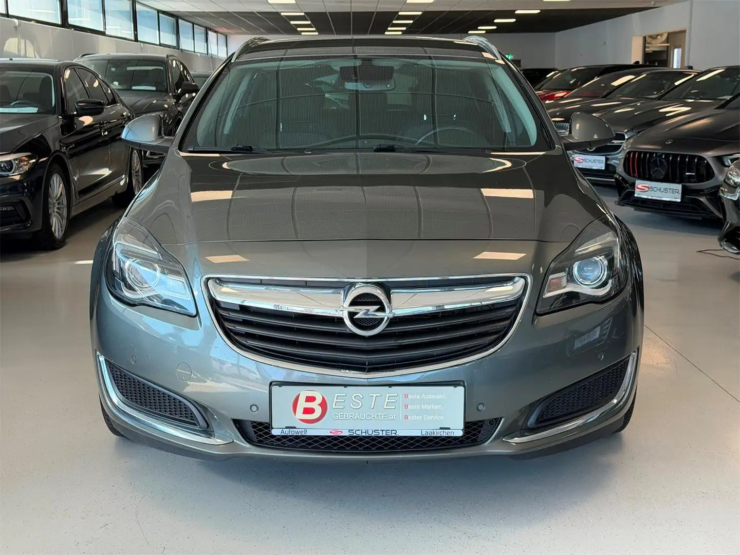 Opel Insignia Sports Tourer  1,6 CDTI Edition Grau - 2