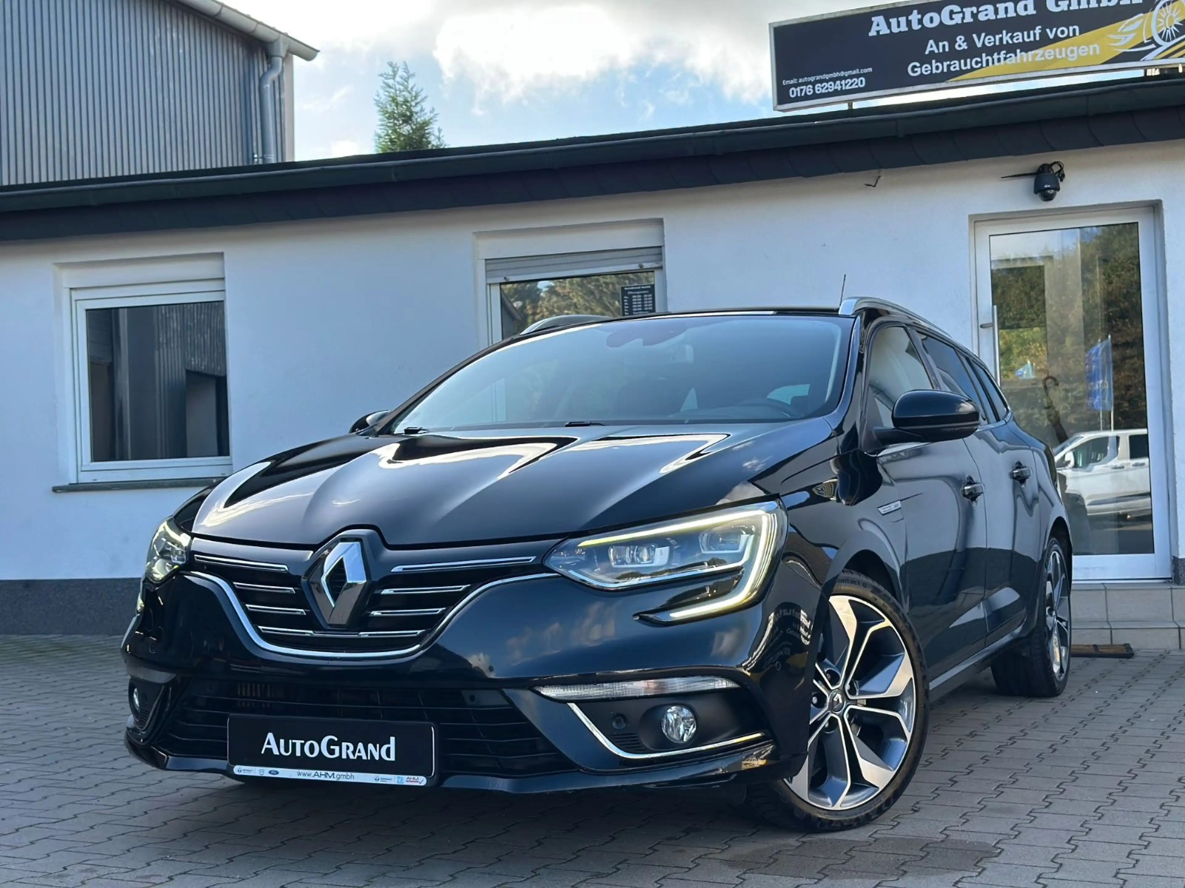 Renault Megane IV Grandtour BOSE-Edition*1HAND*LED*Assis — photo 2
