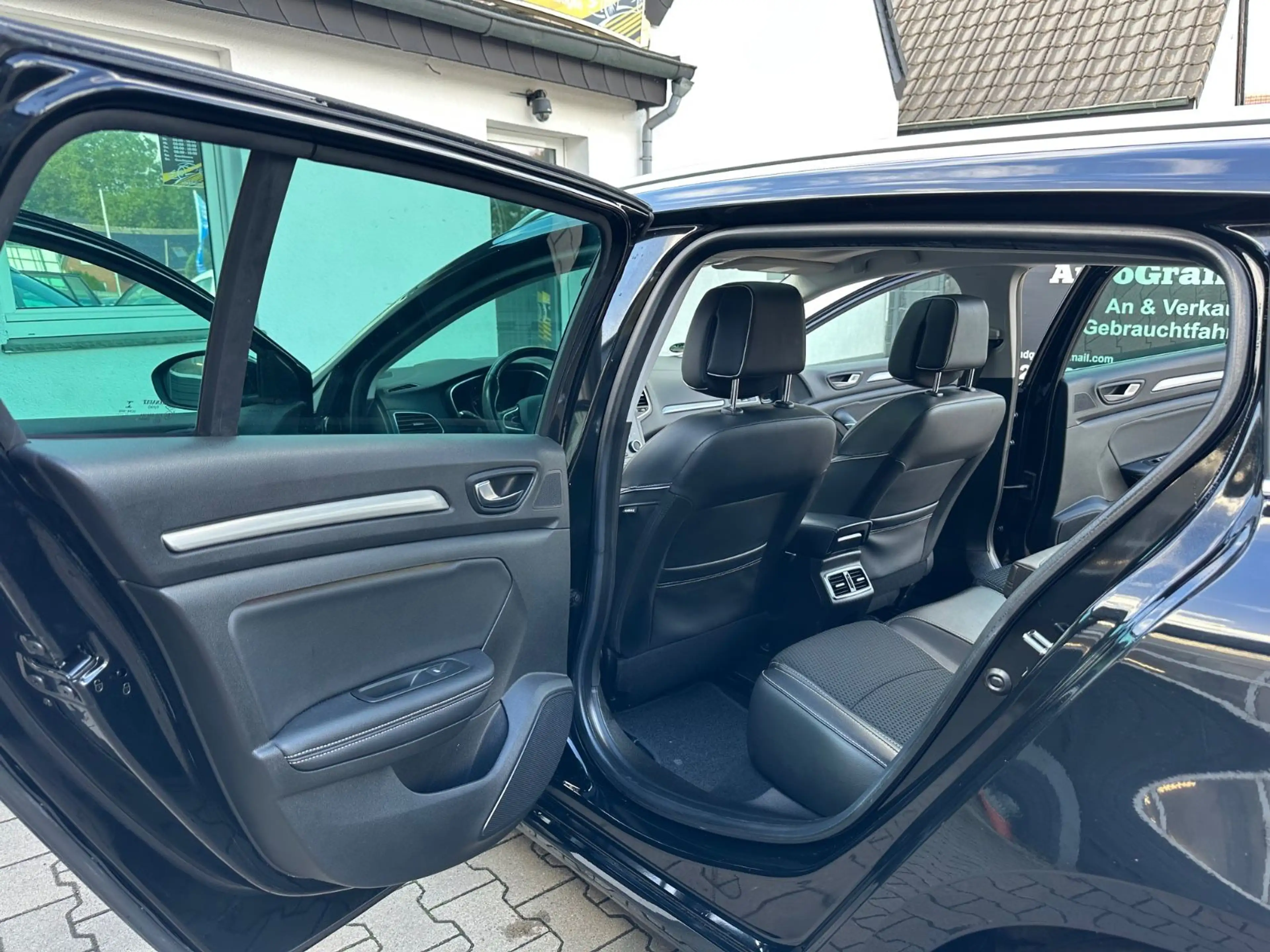 Renault Megane IV Grandtour BOSE-Edition*1HAND*LED*Assis — photo 15
