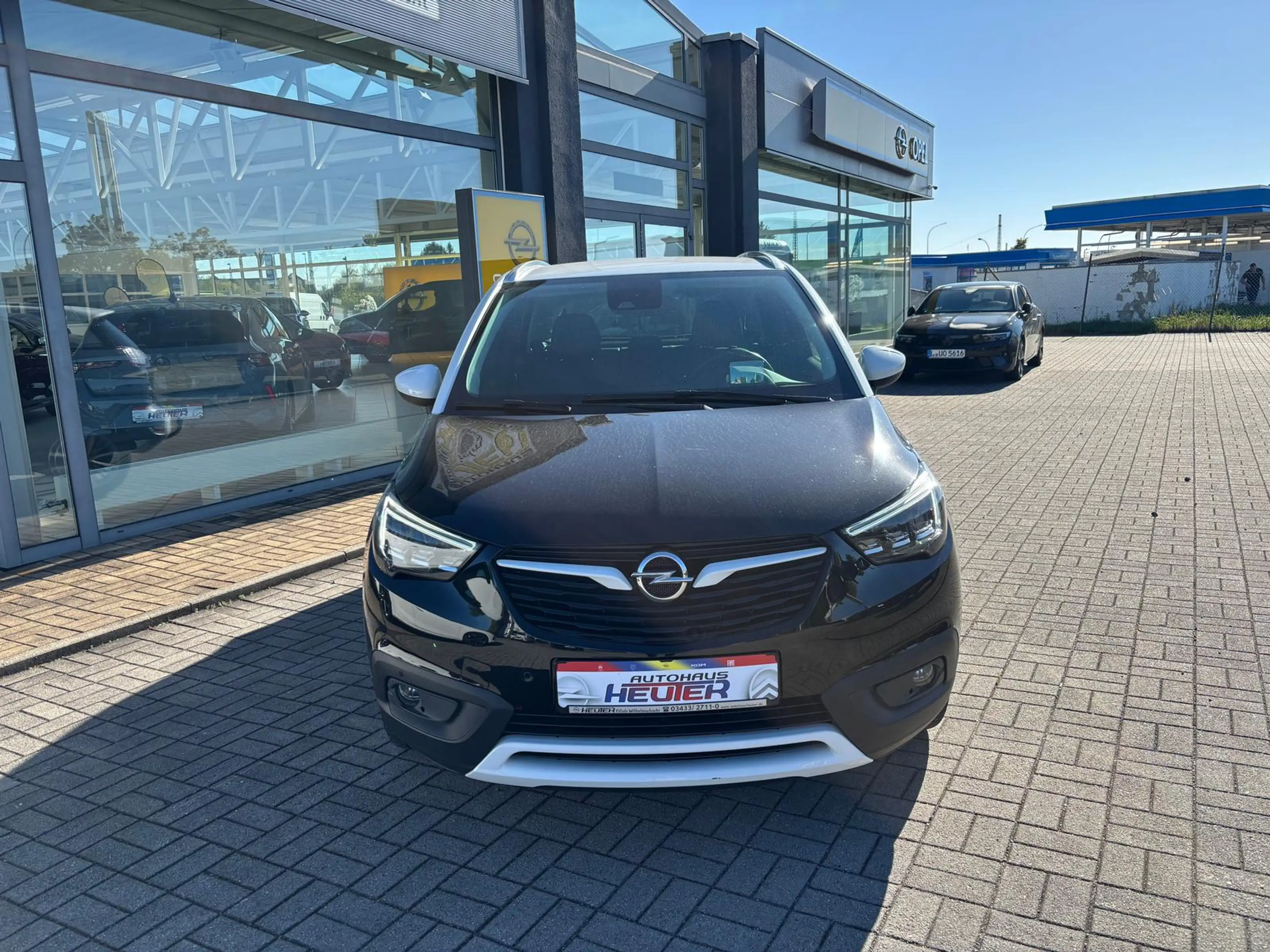 Opel Crossland Ultimate — photo 2