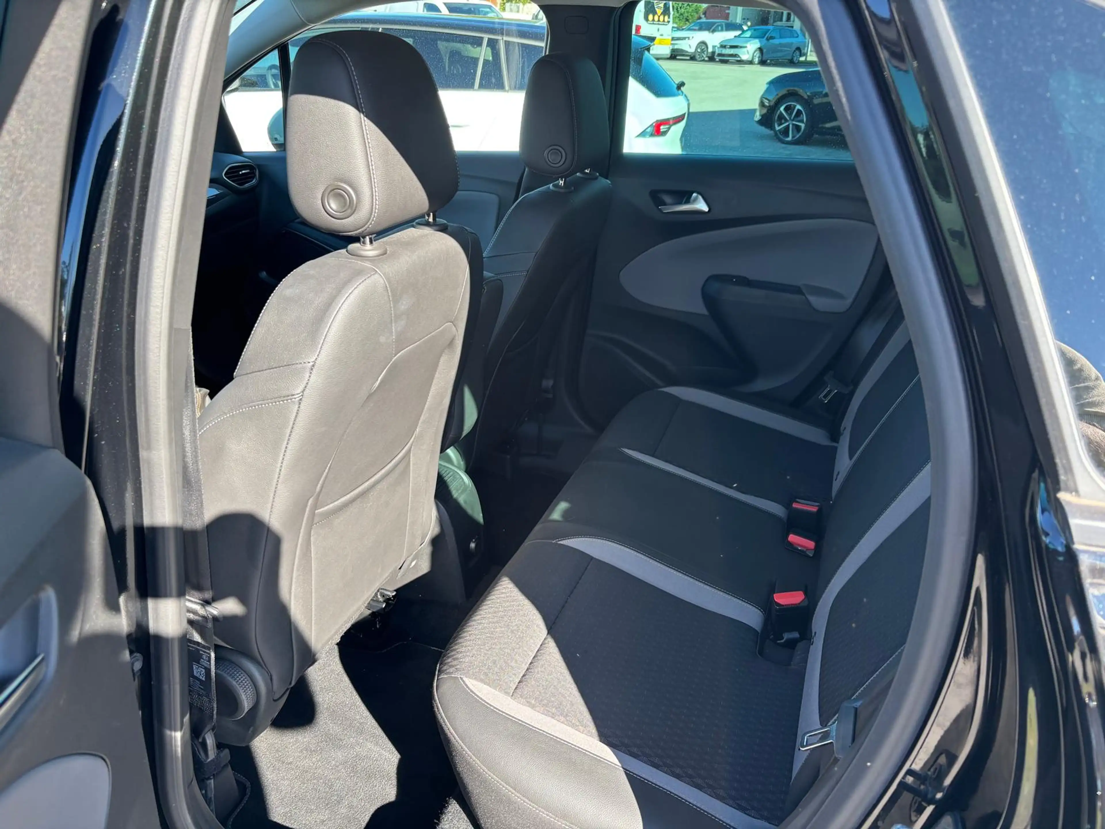 Opel Crossland Ultimate — photo 9