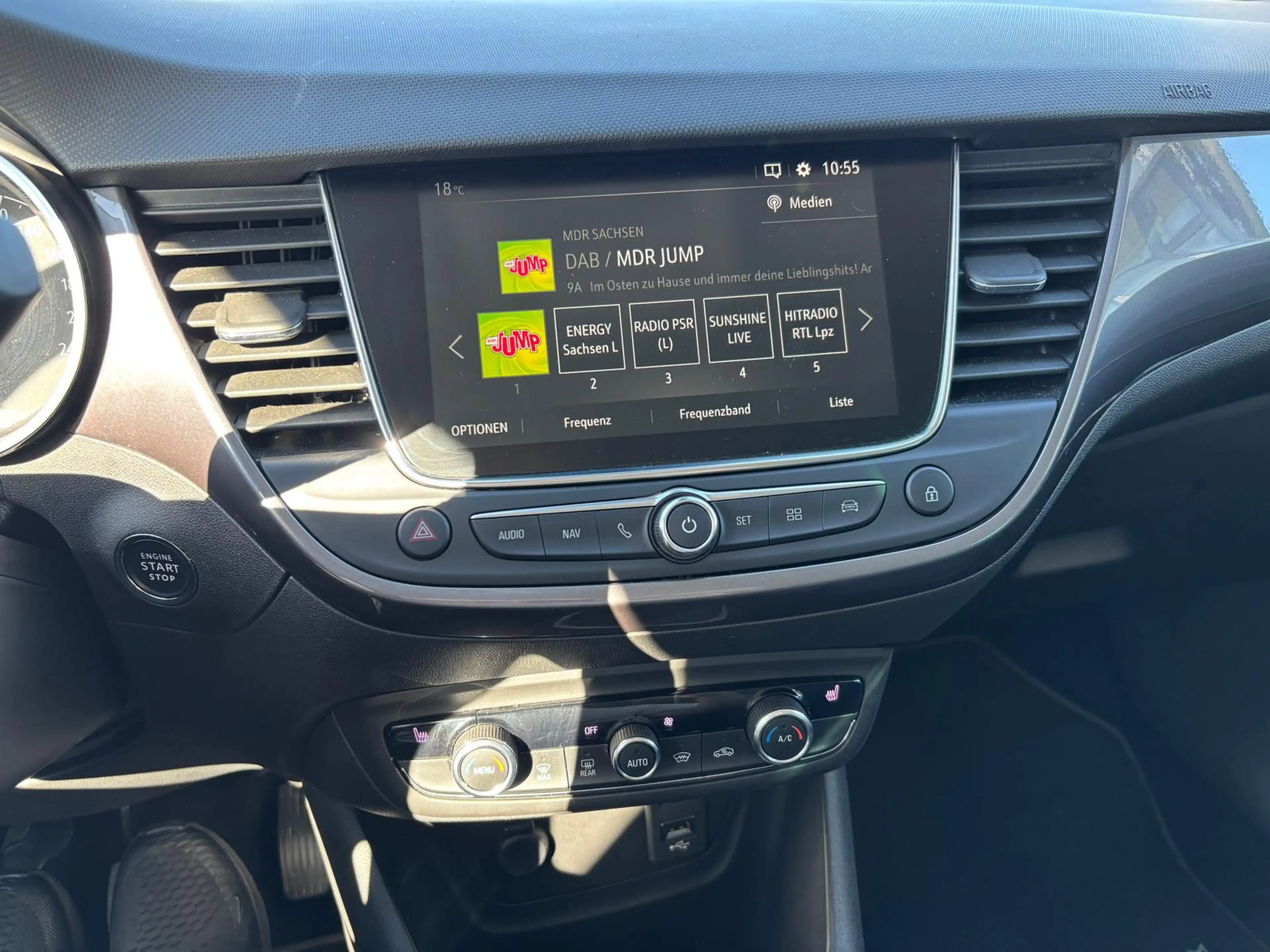 Opel Crossland Ultimate — photo 14