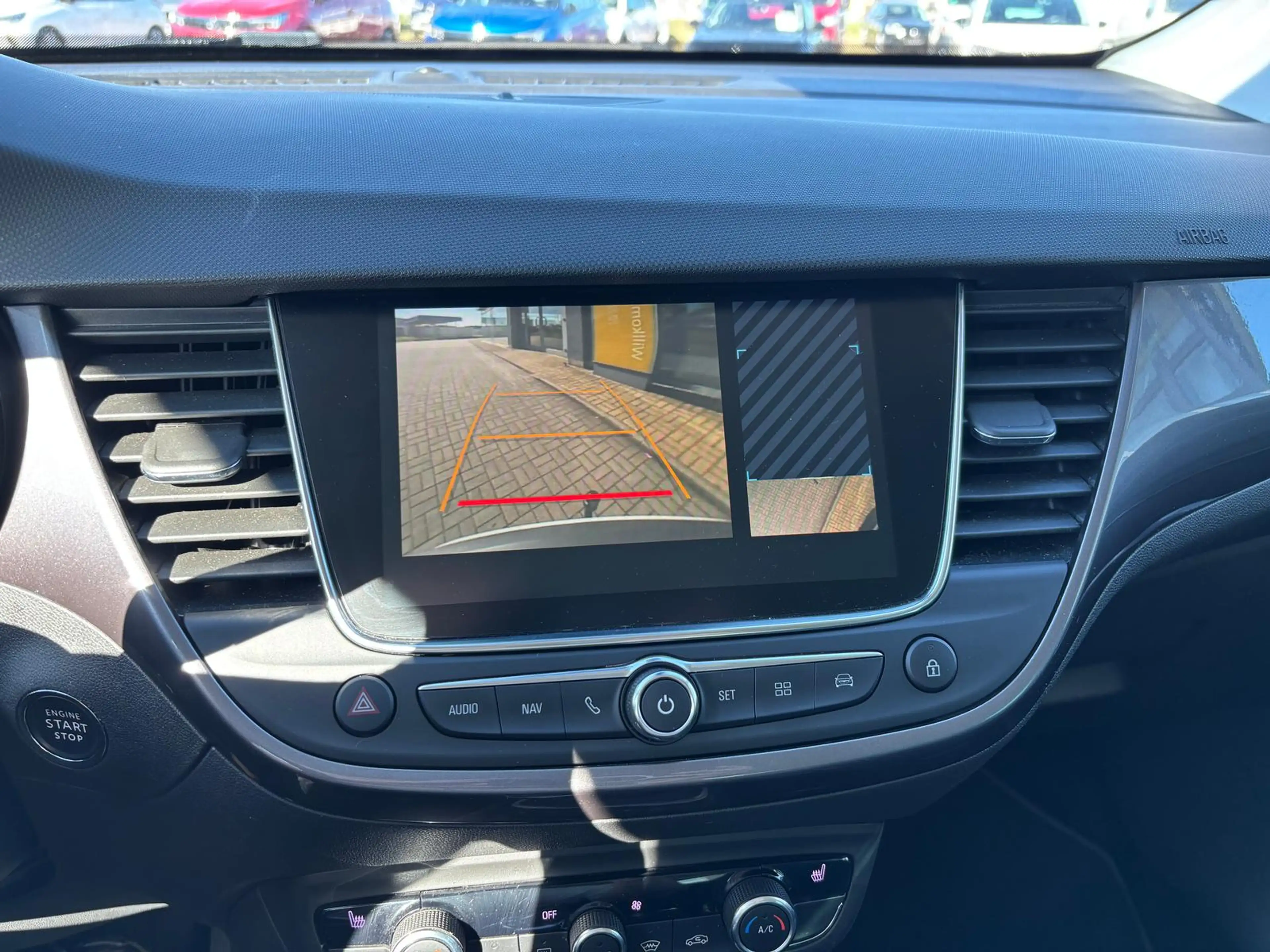 Opel Crossland Ultimate — photo 15