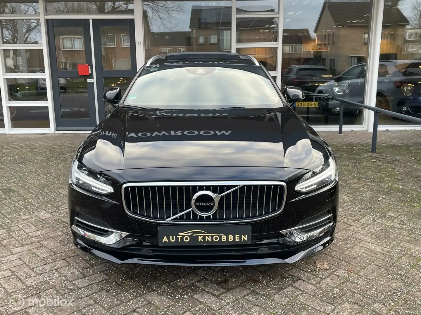 Volvo V90 2.0 T8 AWD Inscription Led, Leer, Pano, HUD, Camer Zwart - 2