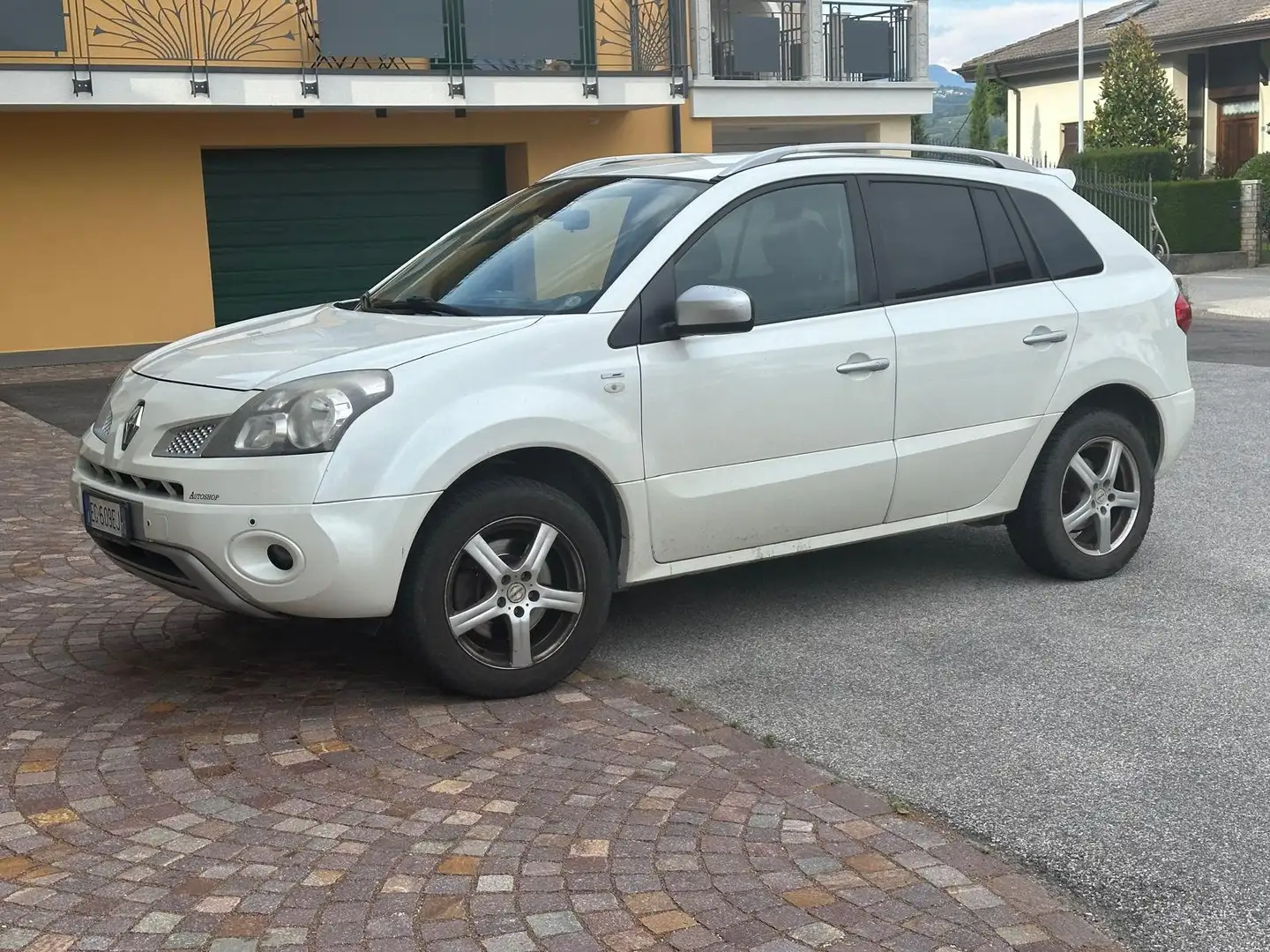 Renault Koleos Koleos 2.0 dci Bose 4x4 150cv E5 White - 1