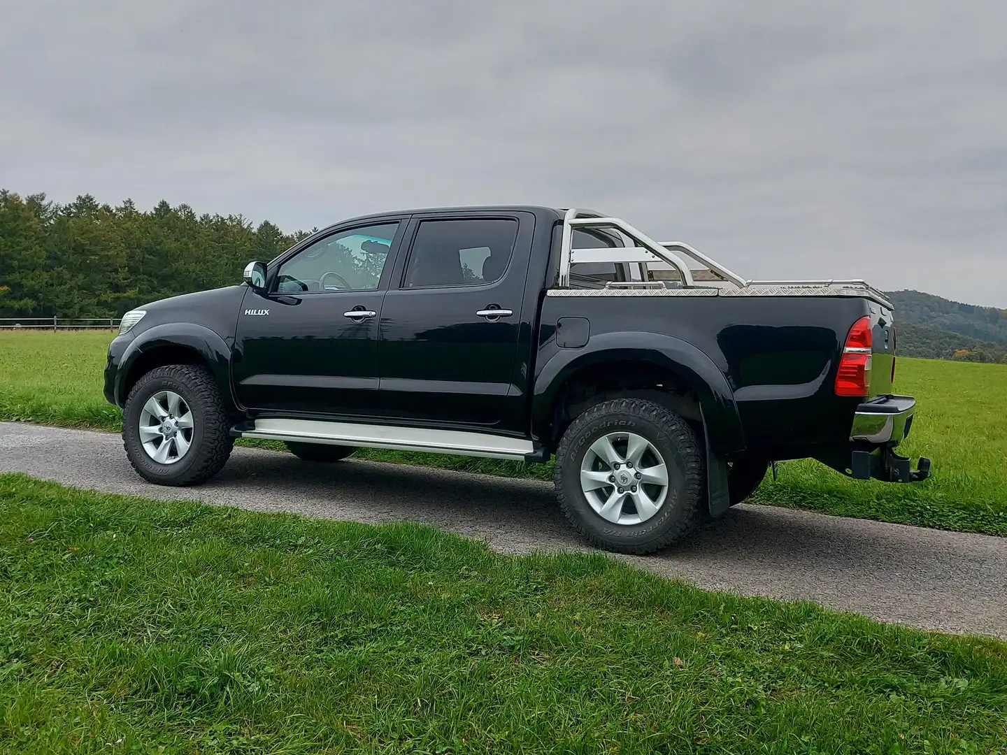 Toyota Hilux HiLux 4x4 Double Cab DPF Autm. Comfort crna - 1