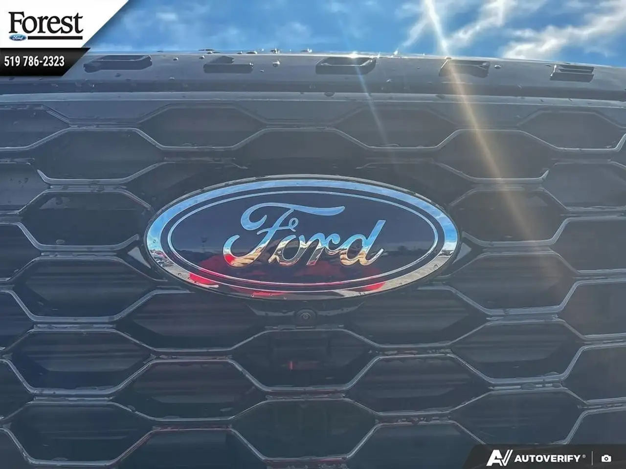 Ford Explorer снимка Ford Explorer