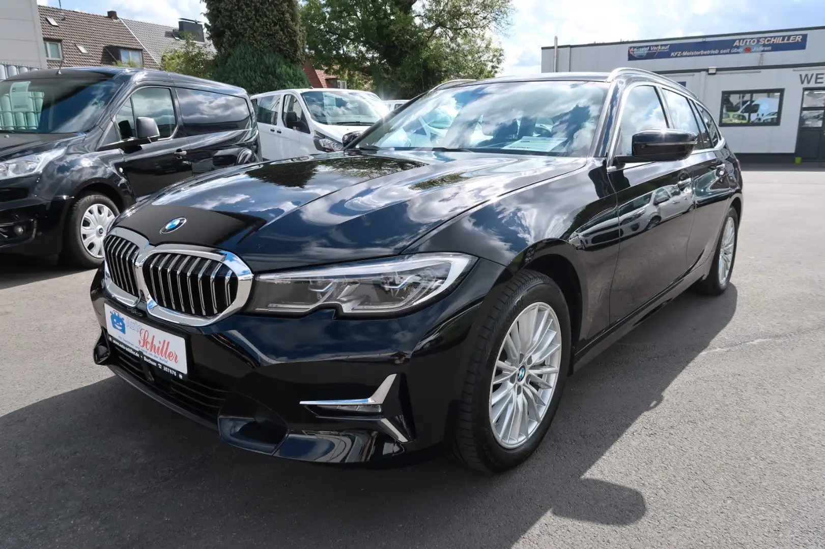BMW 330 d xDrive Luxury Line # + Zubehör13 K Schwarz - 1