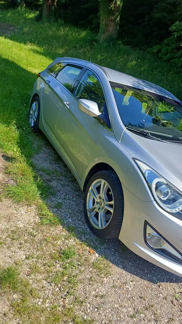 Hyundai i40 Wagon 1.7 crdi Comfort 136cv - 1