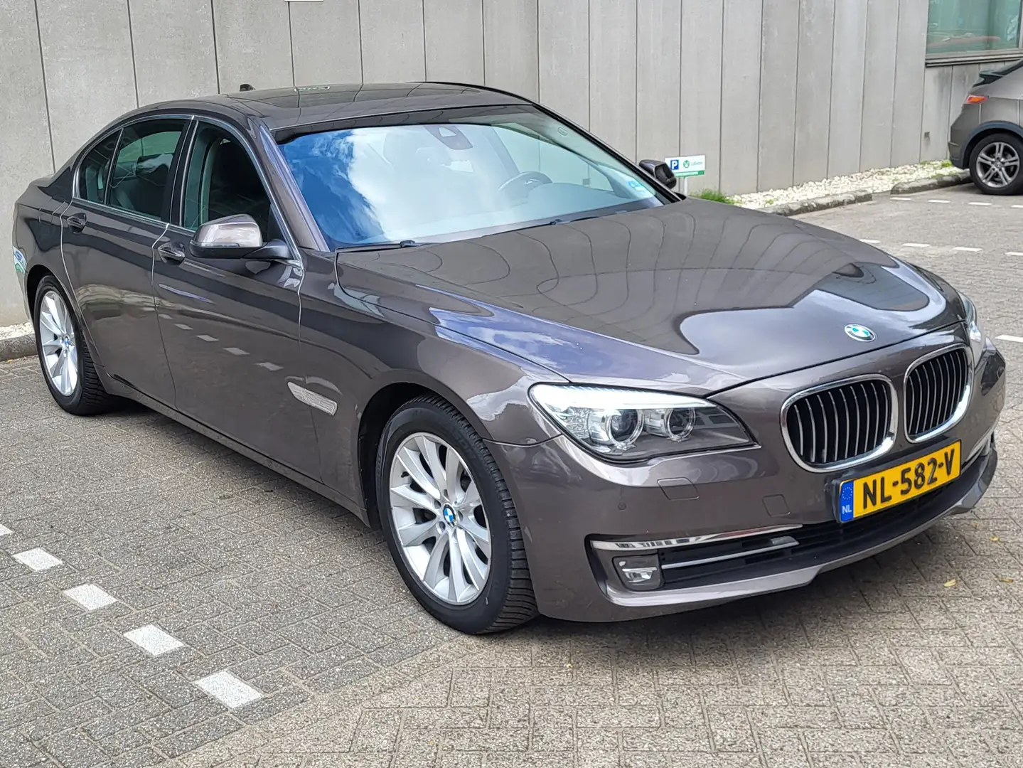 BMW 730 730d High Executive Beige - 1