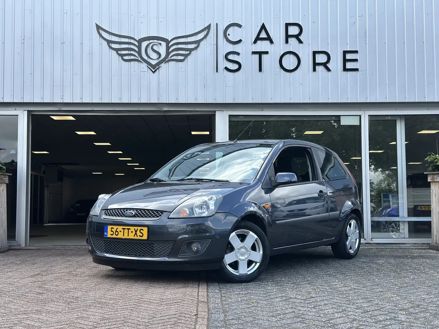 Ford Fiesta 1.6-16V Futura |VERKOCHT Grijs - 1