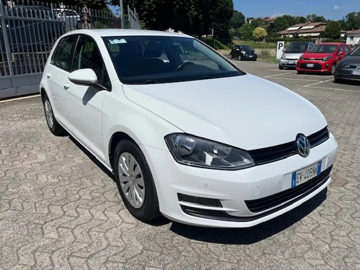 Volkswagen Golf 1.6 TDI Tech&Sound "OK Neopatentati" Bianco - 1