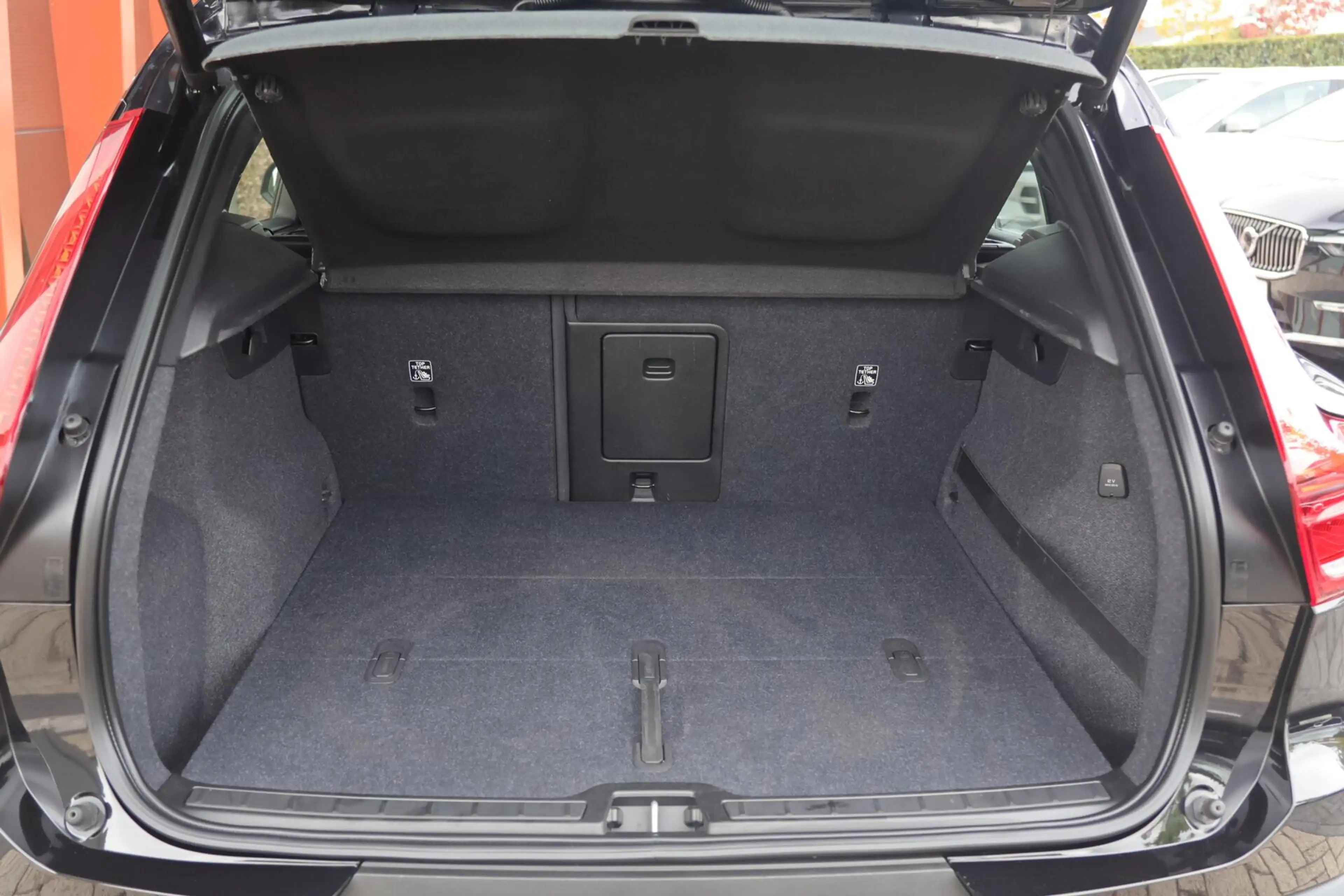 Volvo XC40 T4 Momentum | Stoelverwarming | Trekhaak | Parkeer — photo 11