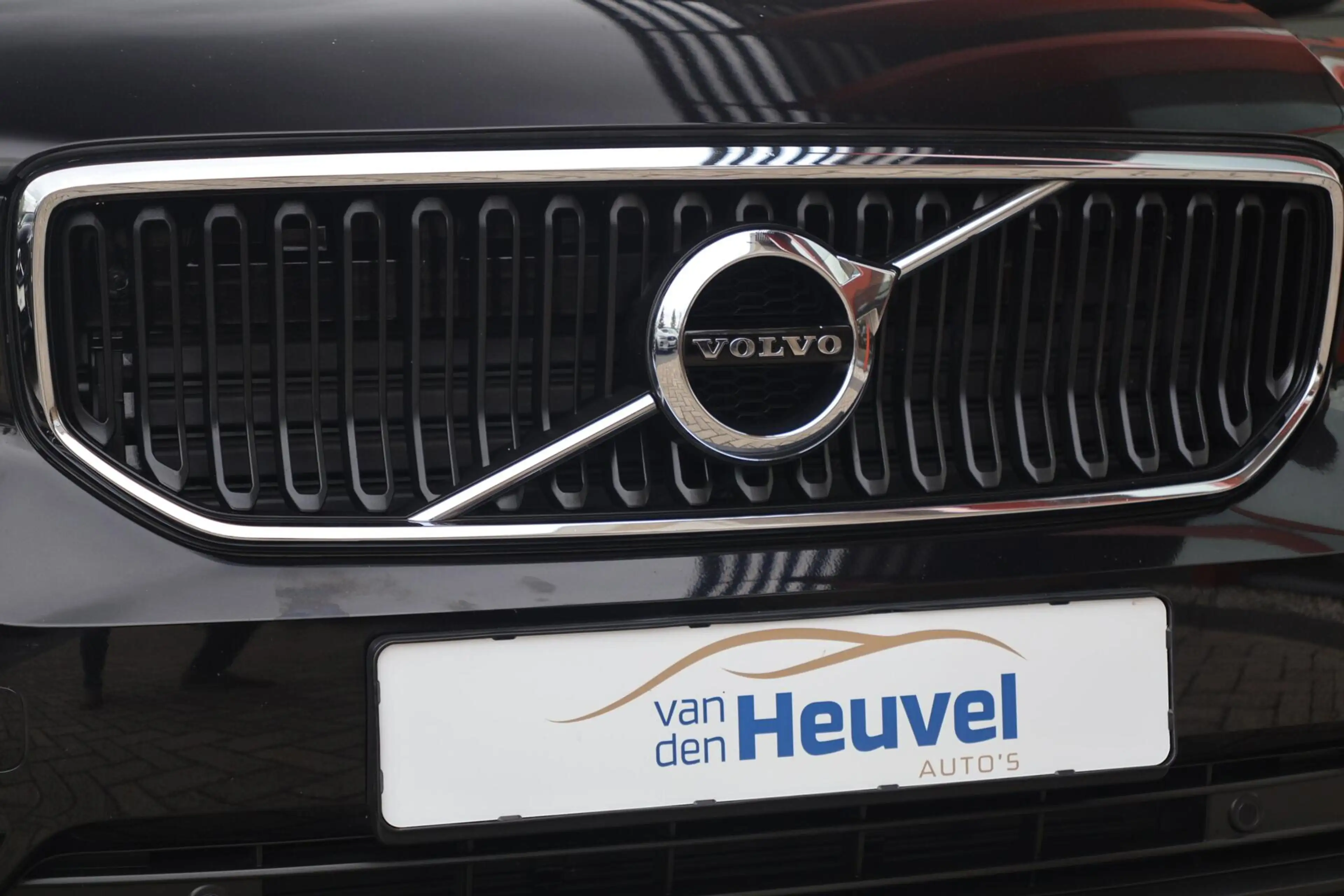 Volvo XC40 T4 Momentum | Stoelverwarming | Trekhaak | Parkeer — photo 5