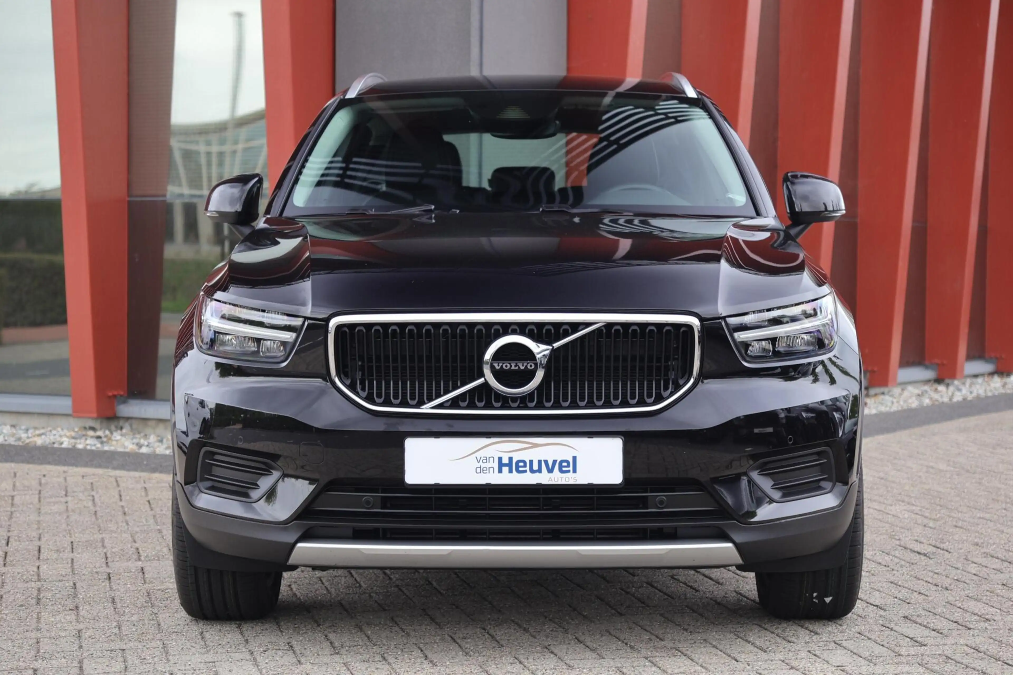 Volvo XC40 T4 Momentum | Stoelverwarming | Trekhaak | Parkeer — photo 2