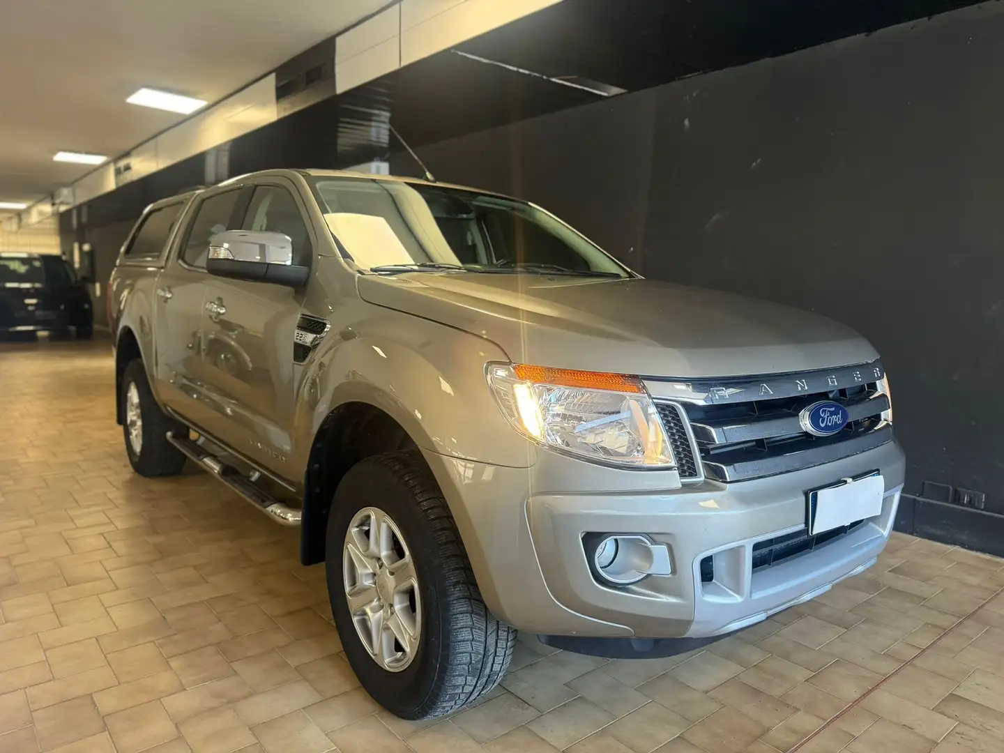 Ford Ranger Ranger 2.2 tdci double cab Limited auto Коричневый - 1