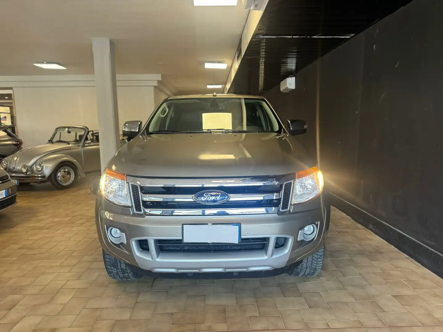 Ford Ranger Ranger 2.2 tdci double cab Limited auto Коричневый - 2