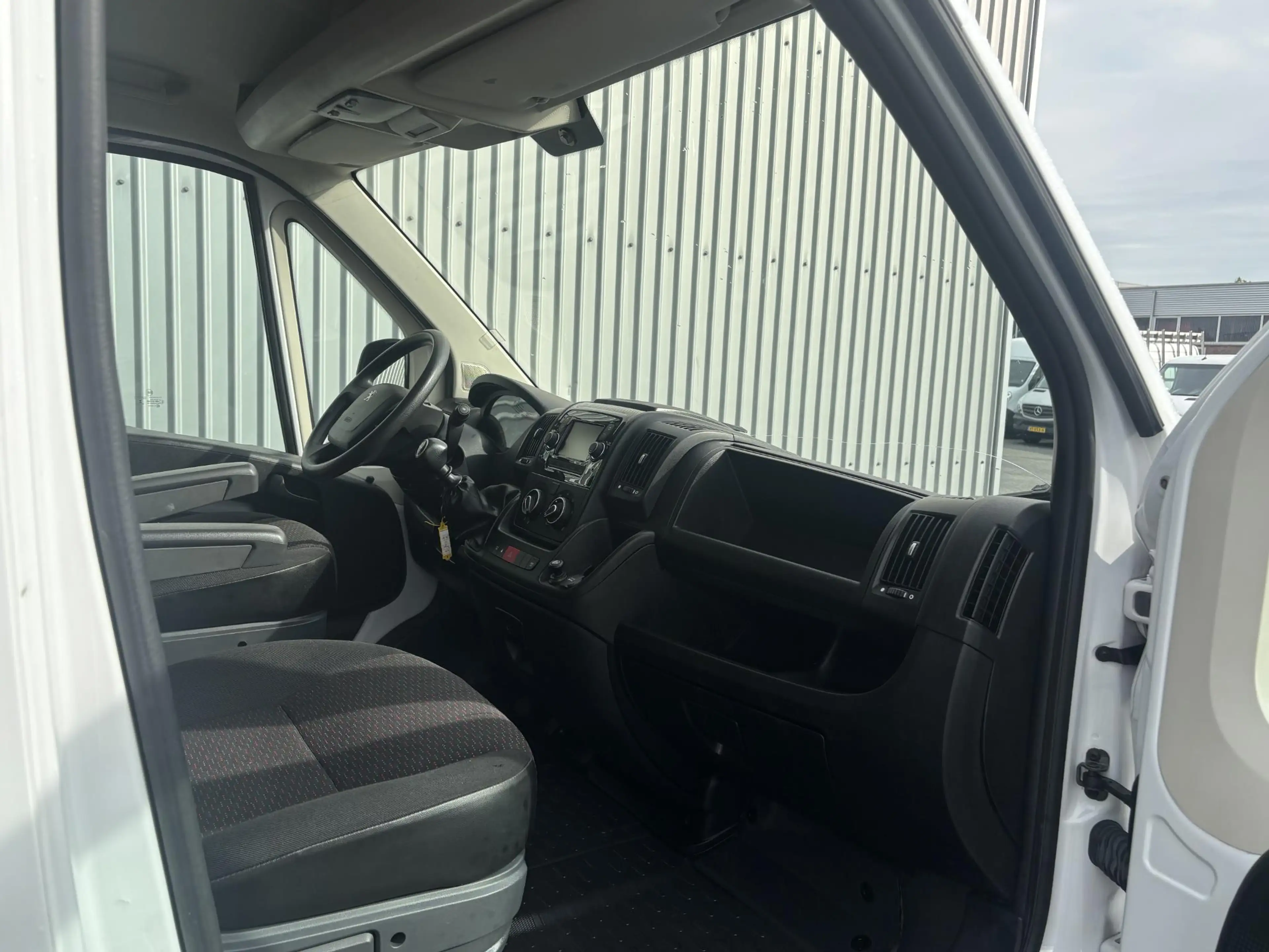 Peugeot Boxer 2.2 BlueHDi 165 L4*LUCHTVERING*HAAK*A/C*CRUISE* — photo 12