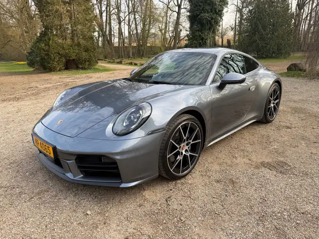 Porsche 992 911 Carrera PDK