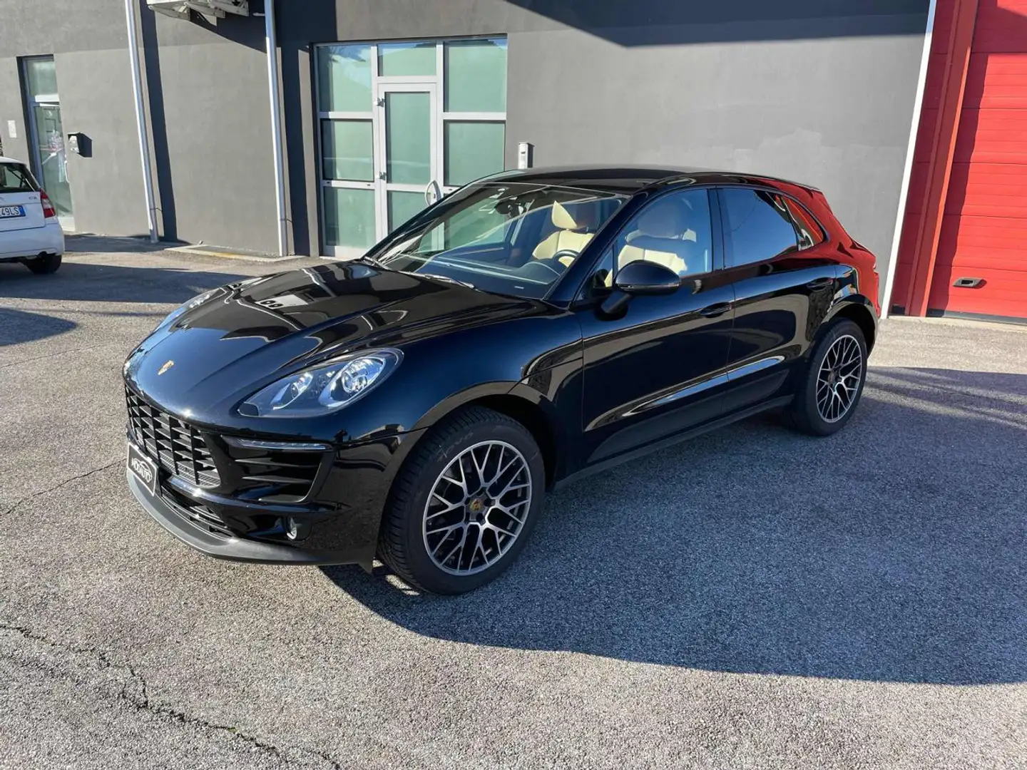 Porsche Macan 2.0 Noir - 2
